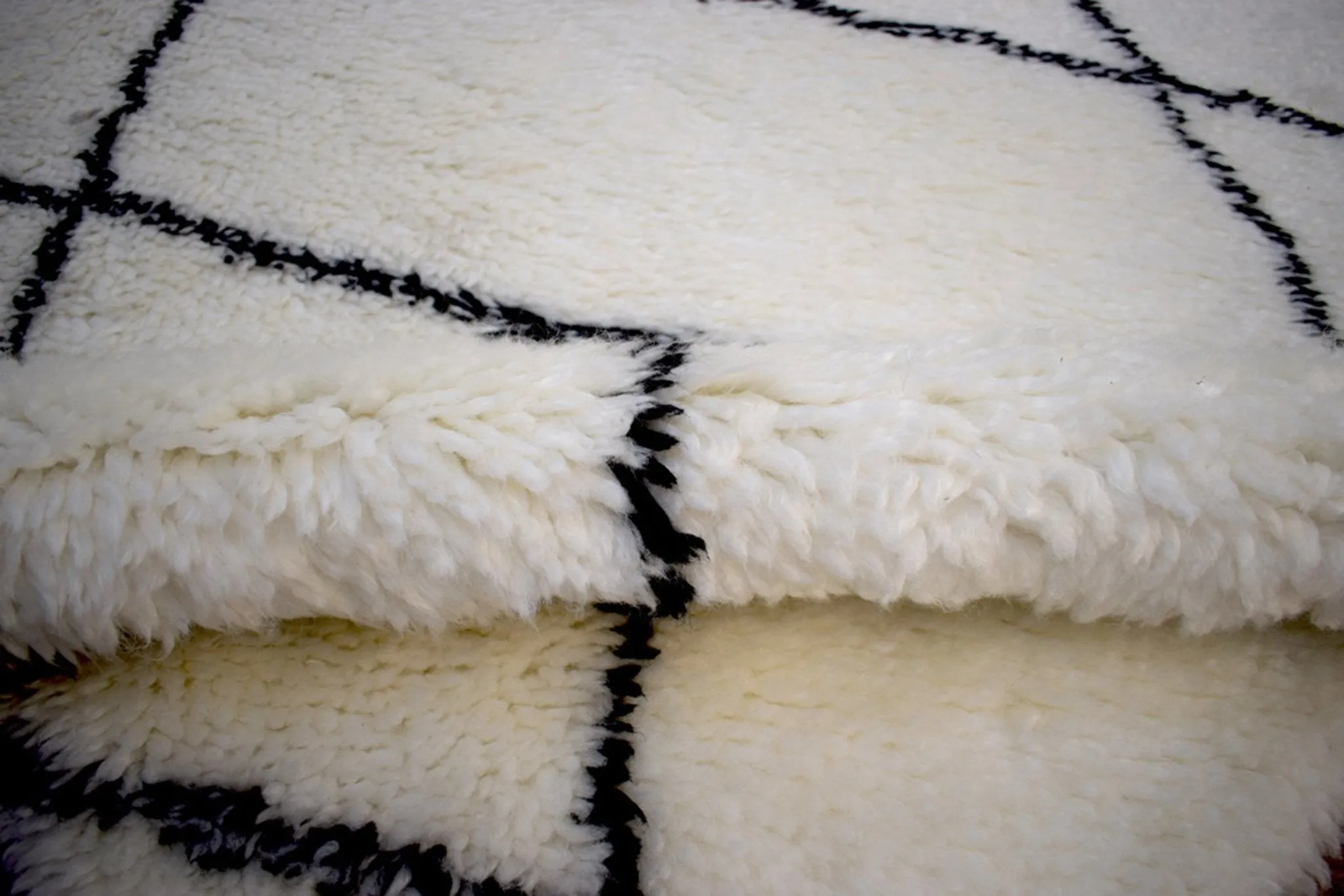 4x6, 5x8 and 8x10 Moroccan Area Rug | White and Black Handmade Rug | TRD2373
