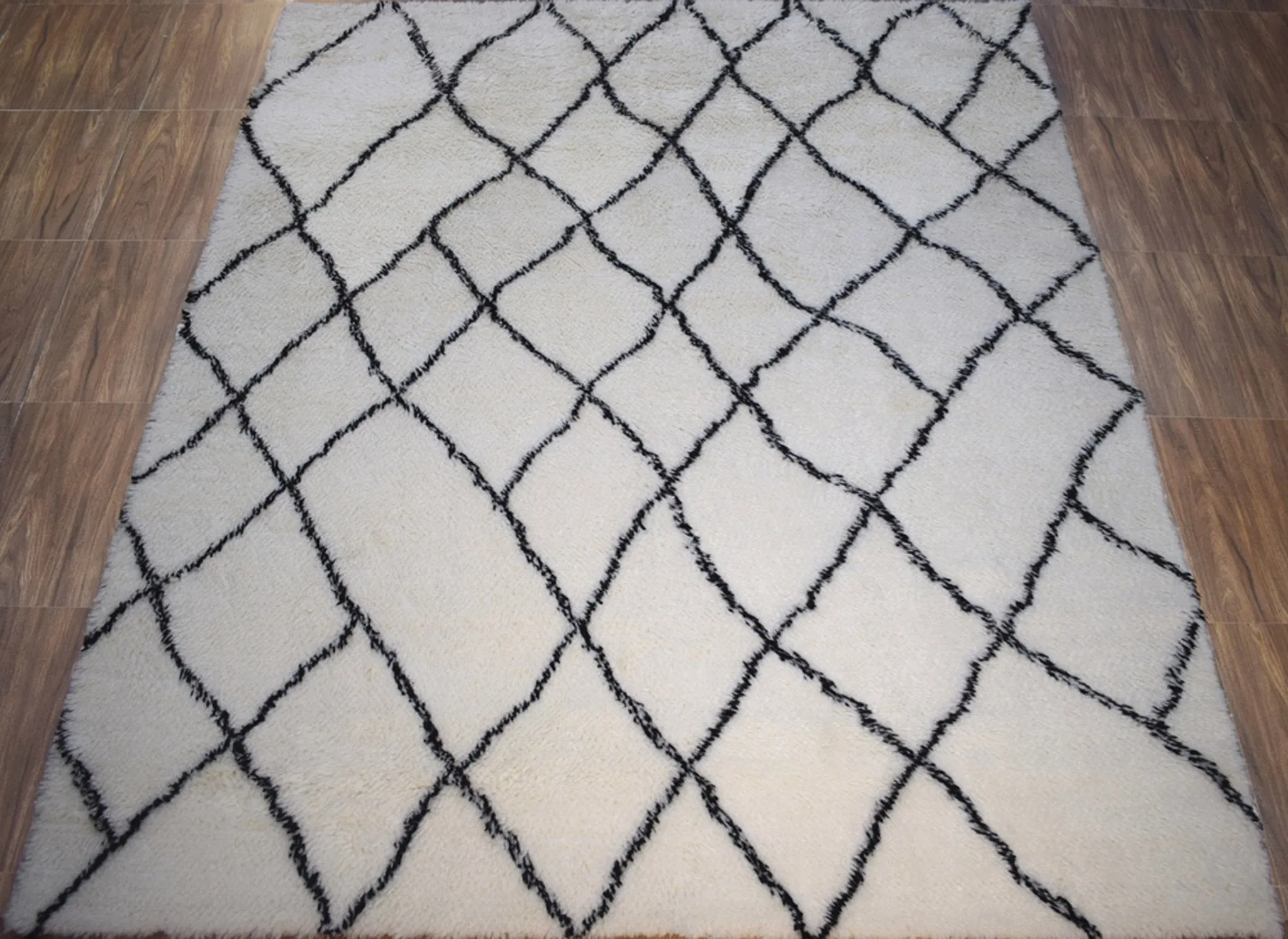 4x6, 5x8 and 8x10 Moroccan Area Rug | White and Black Handmade Rug | TRD2373