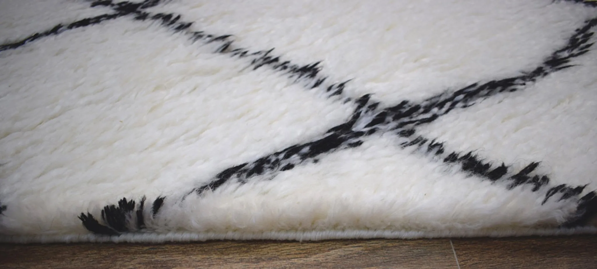 4x6, 5x8 and 8x10 Moroccan Area Rug | White and Black Handmade Rug | TRD2373