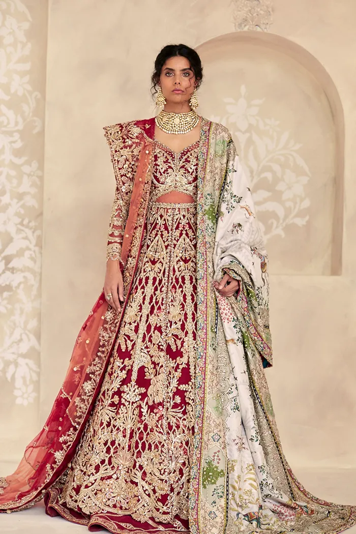 Aab -E -Zar '20 - Scarlet