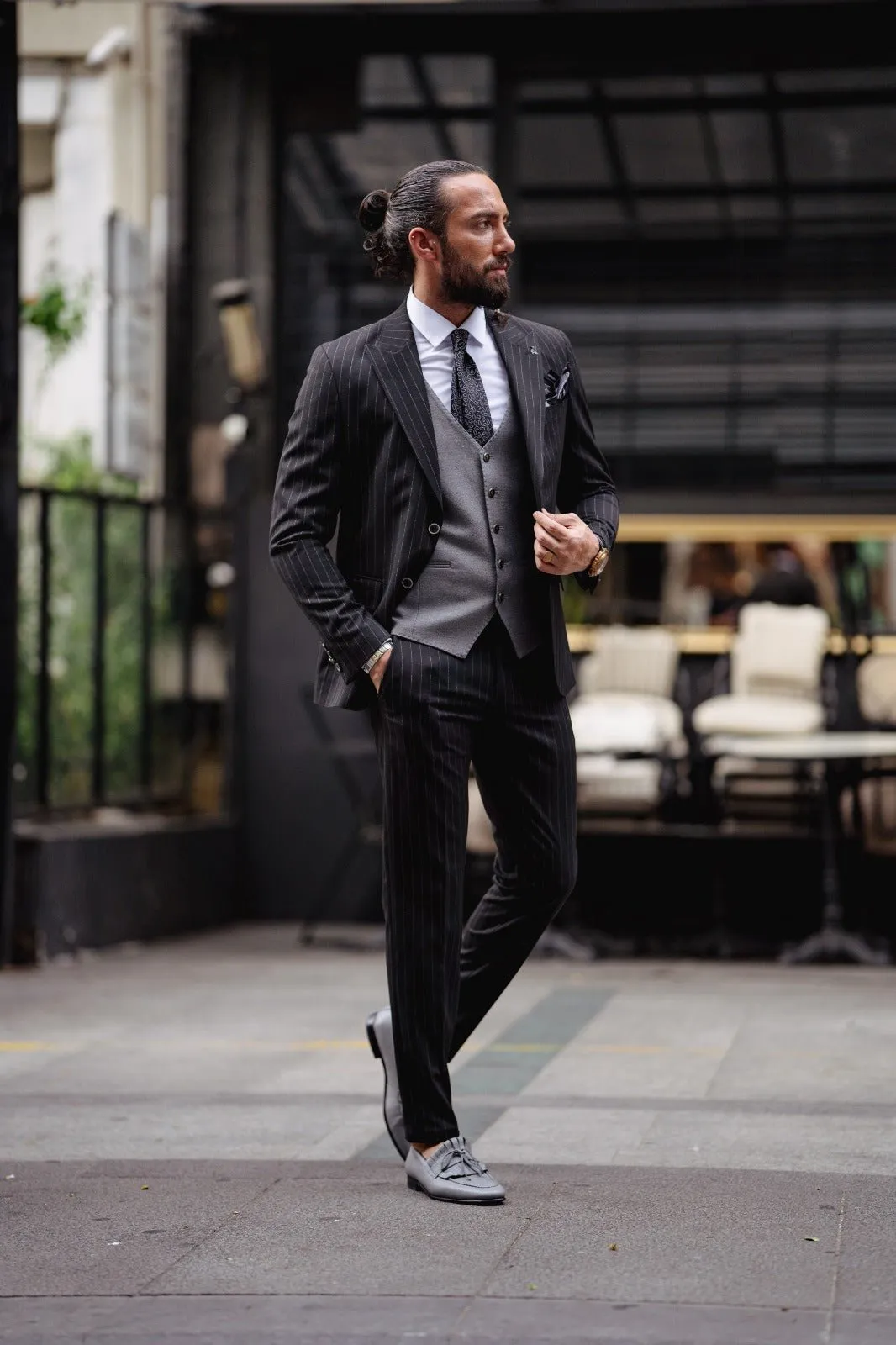 Burj Black Suit
