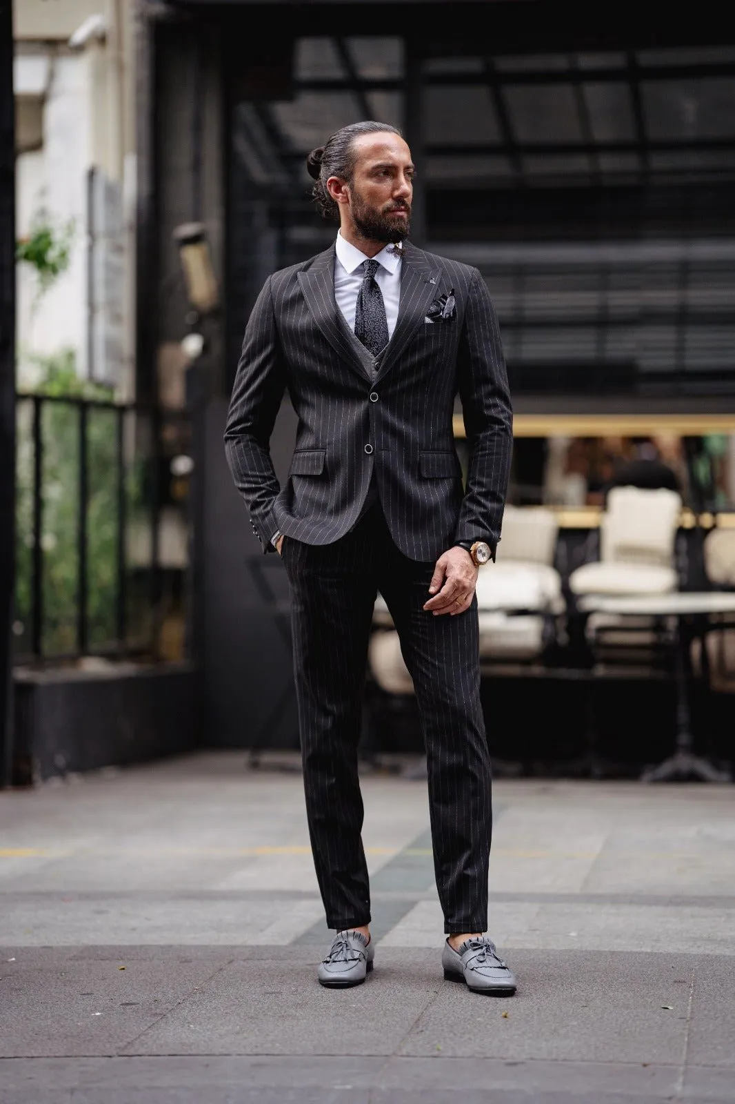 Burj Black Suit