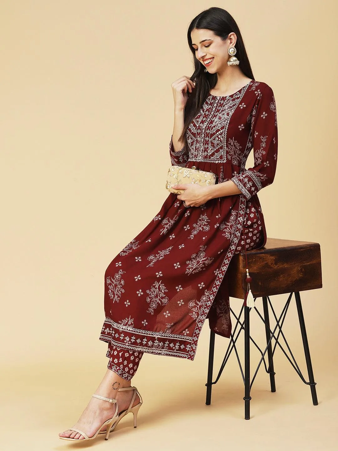 Floral Printed Embroidered Kurta With Pants - Maroon