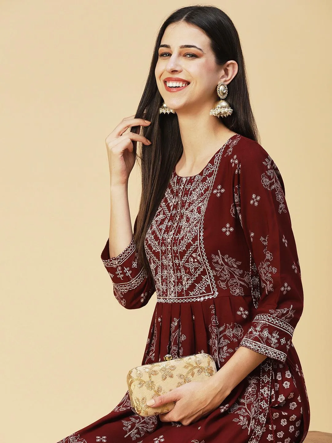 Floral Printed Embroidered Kurta With Pants - Maroon