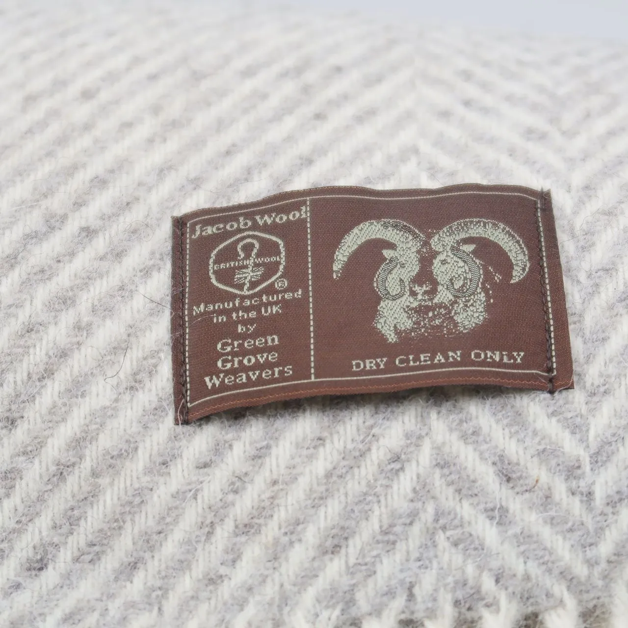 JACOBS WOOL THROW | KNEE RUG | SILVER