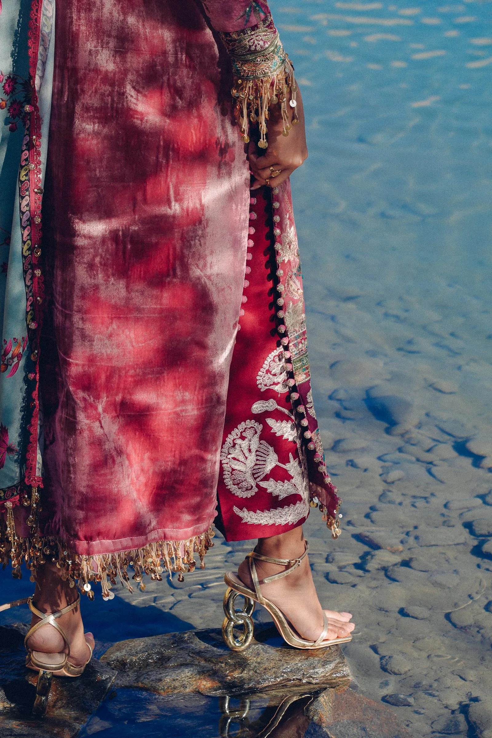 Sana Safinaz Luxury Velvet Winter '24 with Shawl – V241-005-3CP