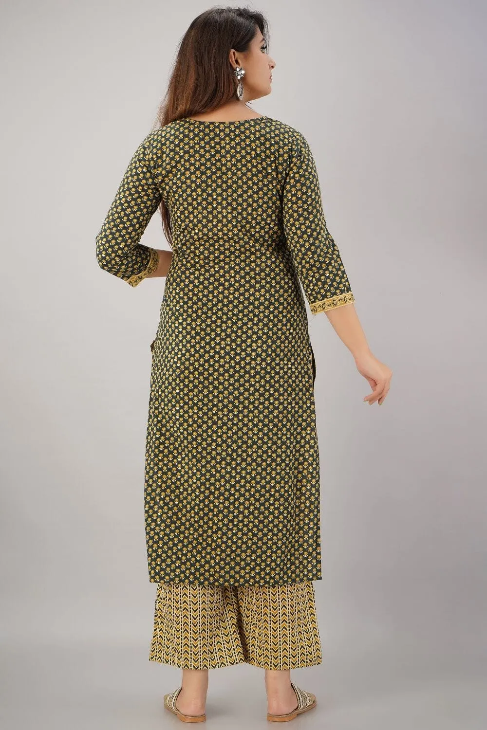 SVARCHI Women's Cotton Cambric Buti Printed Straight Kurta & Palazzo Set (Green)